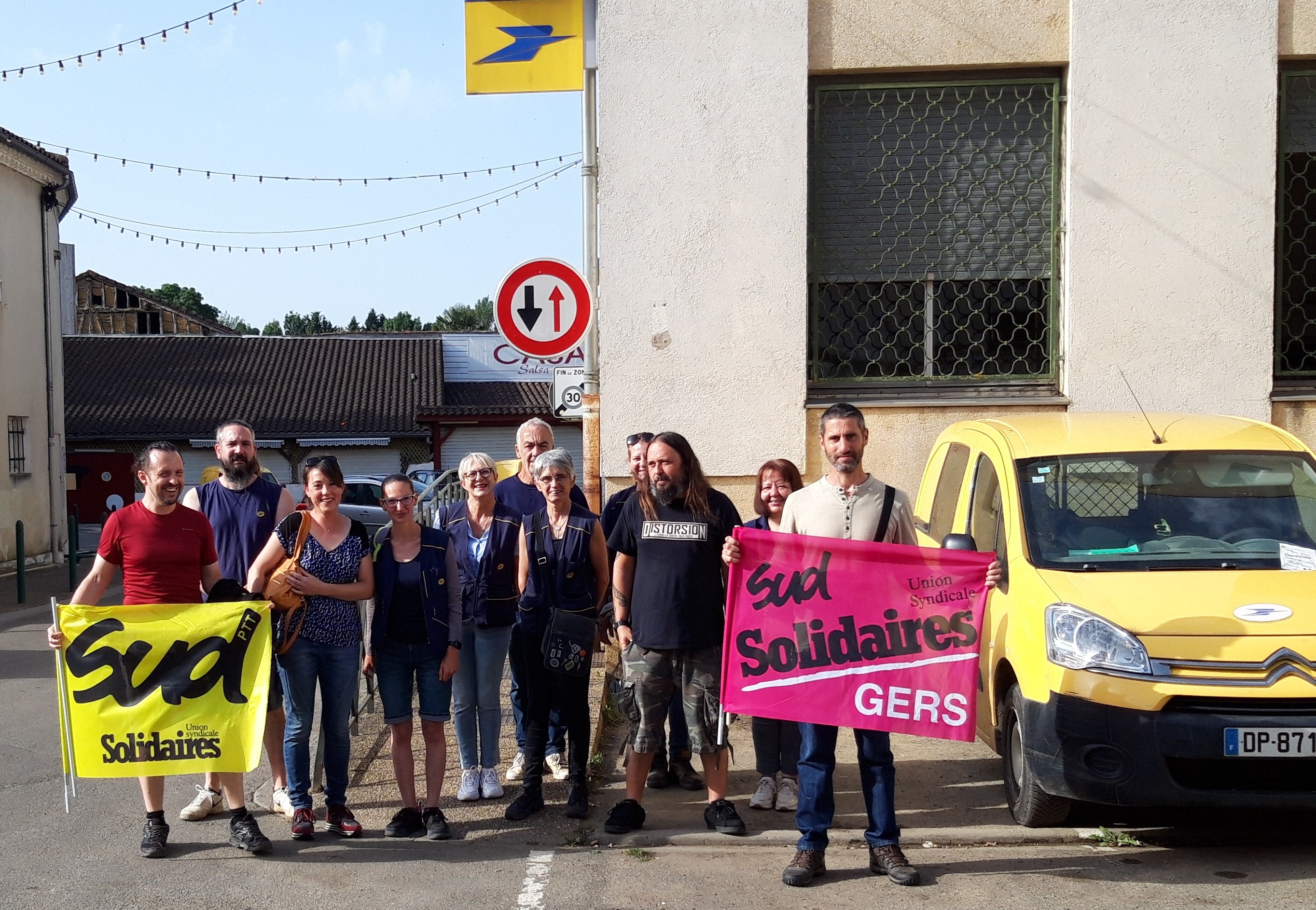 Grève Vic 14 juin 2022.jpg