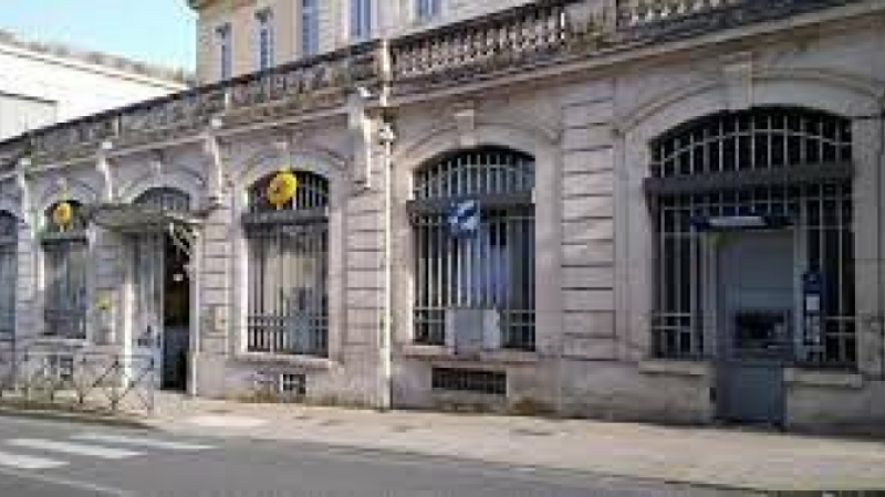 Le bureau de La Poste rue Gambetta en travaux