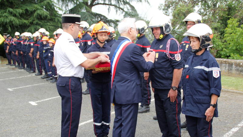 Décorations et promotions pour les sapeurs-pompiers