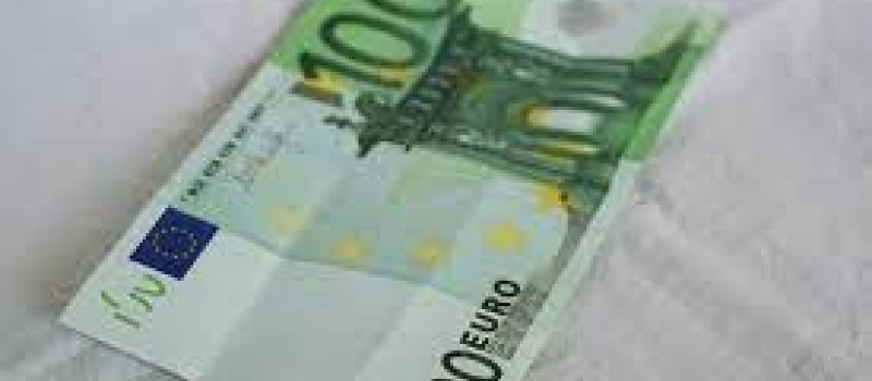Un chèque alimentaire de 100€