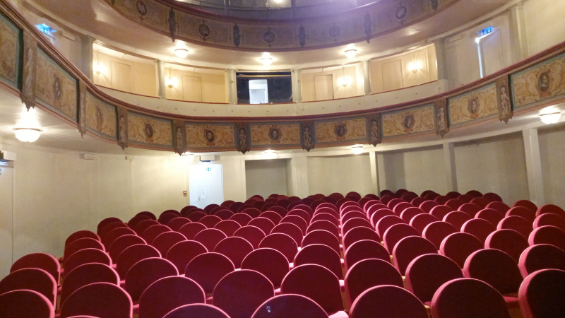 Salle Cuzin, une journée au théâtre