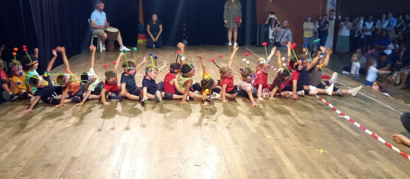 Spectacle de fin d'année de l'école maternelle : tous les habitants du jardin étaient sur scène !