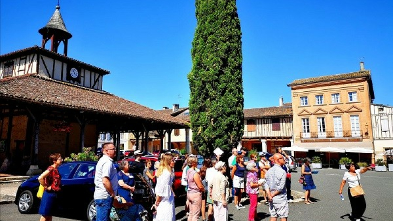 L’Office de Tourisme Bastides de Lomagne a inauguré les premières visites guidées de l’été à Cologne !