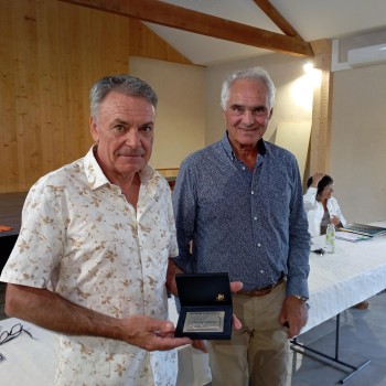 Remise de la médaille d’honneur au nom de la Communauté de Communes Val de Gers à Monsieur Thierry KAPFER