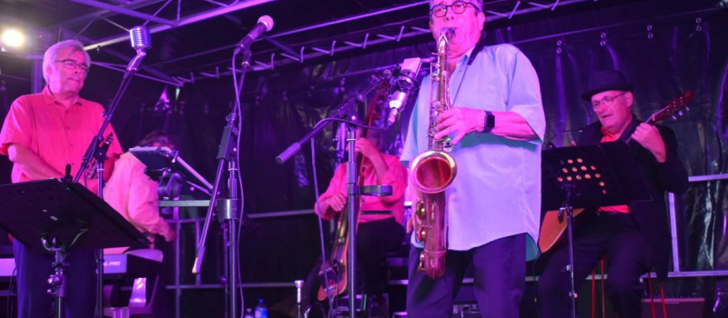 Les Gascostompers ont animé le cœur du village
