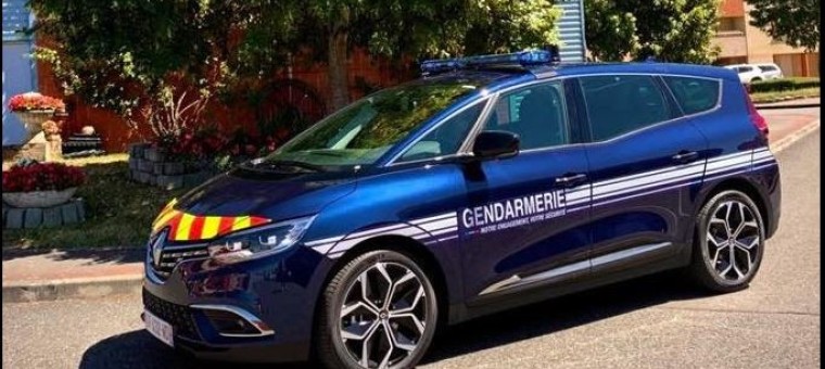 gendarmerie renault nouveau  véhicule.JPG