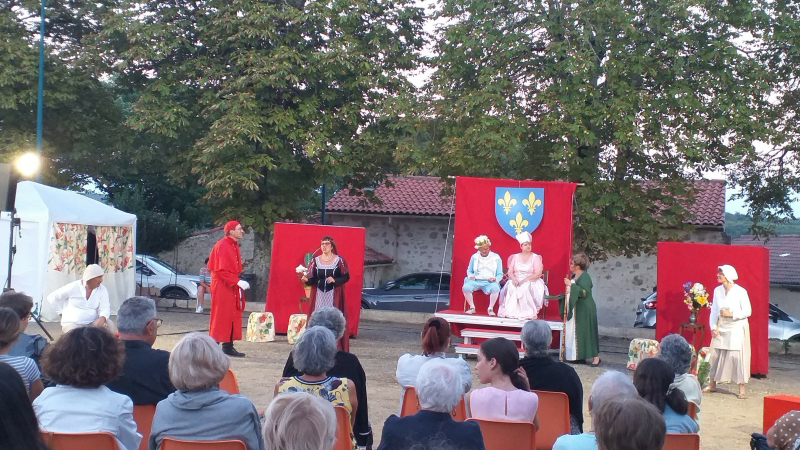 A Bezolles, c'était "La vie de château" le temps d'une sympathique soirée !