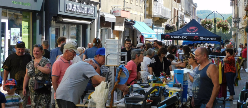 Braderie et vide-greniers attirent la foule des grands jours