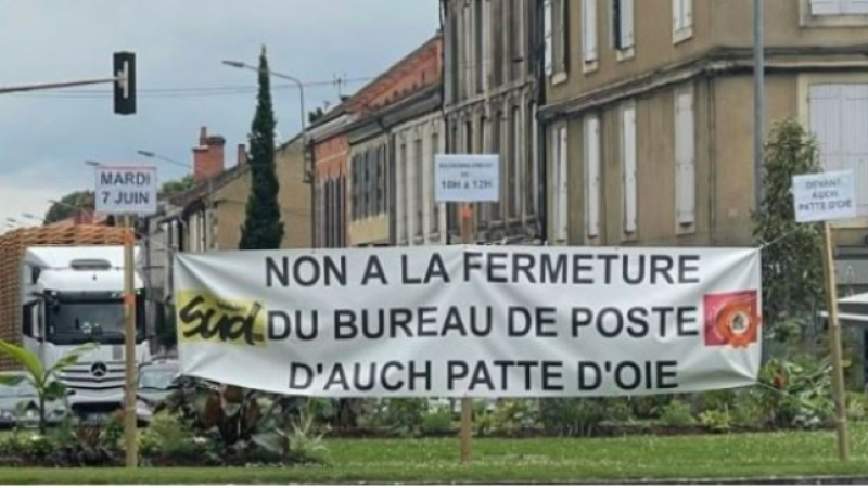 " Les obsèques du bureau de poste d’Auch Patte d’Oie "