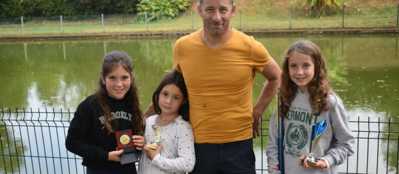 12 enfants au concours de pêche