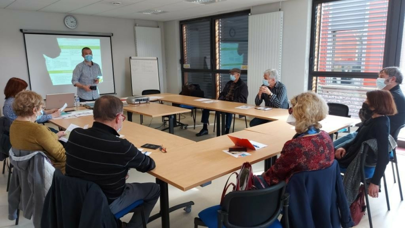 Une formation pour les aidants familiaux confrontés à la maladie d'Alzheimer