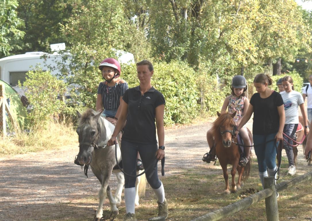 Des baptêmes en poneys gratuits