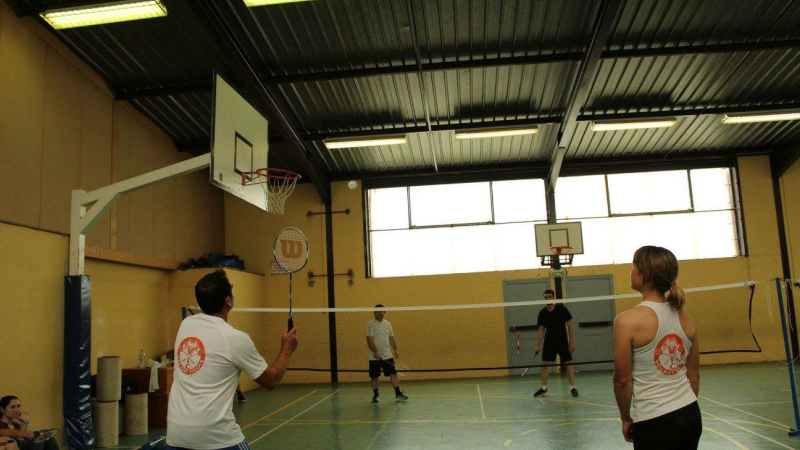 Venez découvrir - ou redécouvrir - le Volant Vicois, le club de badminton de Vic !