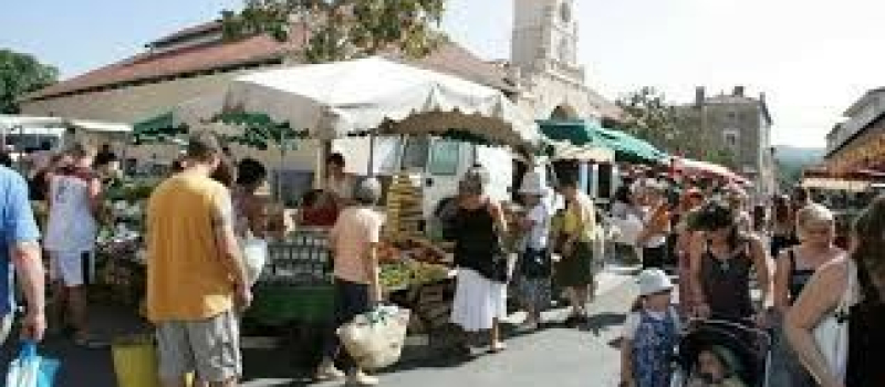 Visite surprise lundi sur le marché