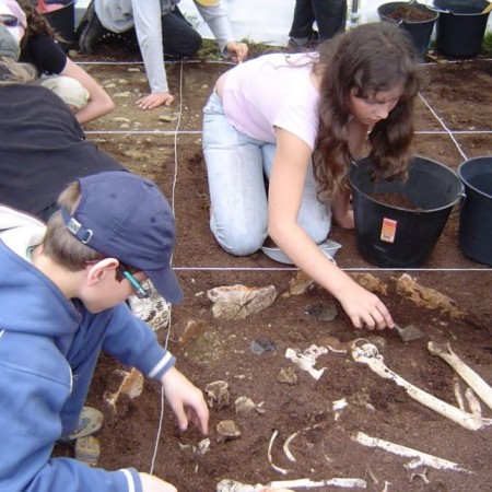 archéologie decouverte enfants.JPG