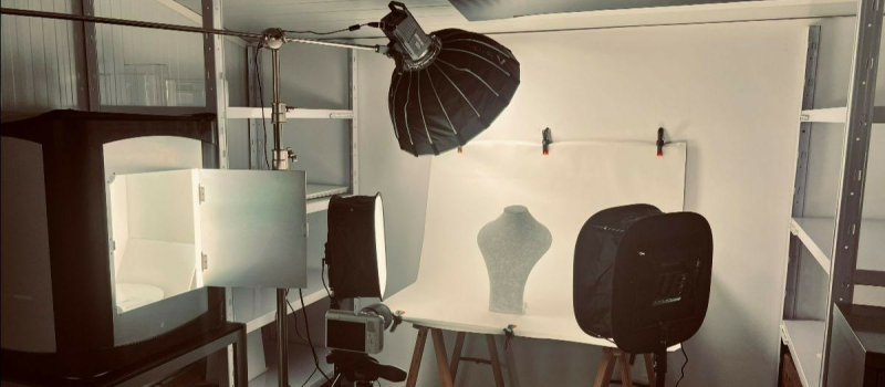 Studio photos à disposition à la Manufacture Générale Horlogère