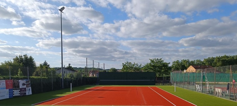 terrain de tennis.jpg