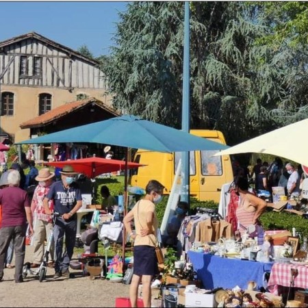 tillac vide grenier.JPG