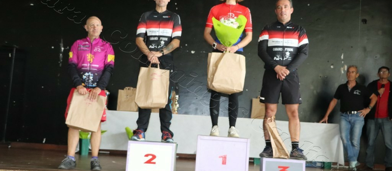 Lola Lisabois accède à la plus haute marche du podium à Clarac (31)