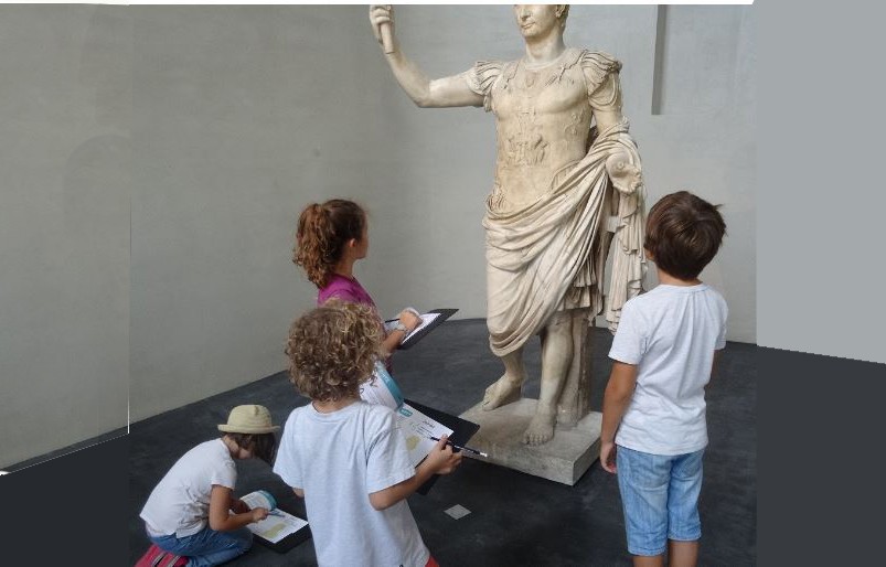 ATELIER ENFANTS.JPG