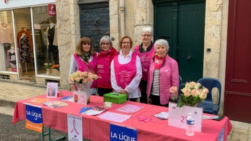 Des roses vendues en un temps record par les bénévoles pour la ligue contre le cancer 32