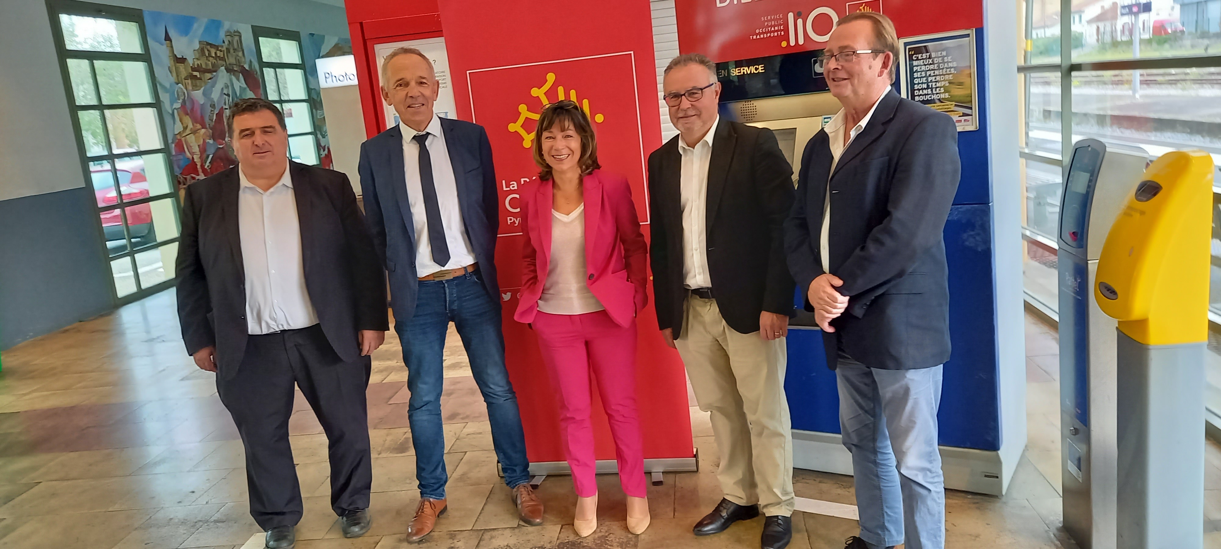 Muriel Abadie entourée de David Taupiac, Christian Laprébende, Philippe Dupouy et Eric Cadoré.