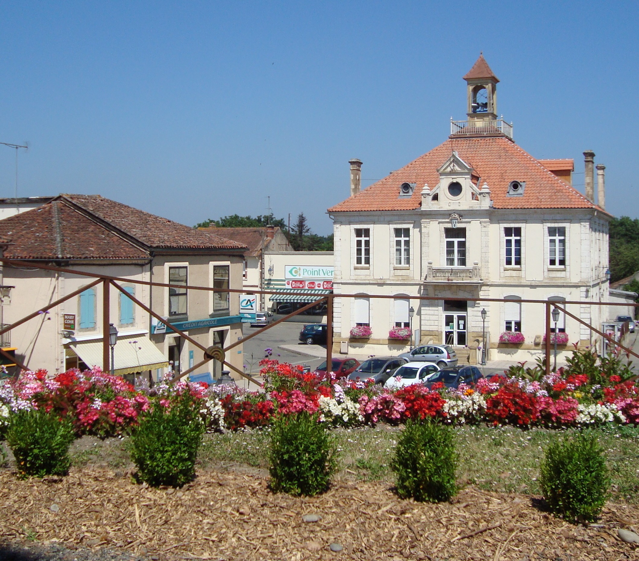commémoration de l'armistice à 12 heures à Riscle crédit photo DR
