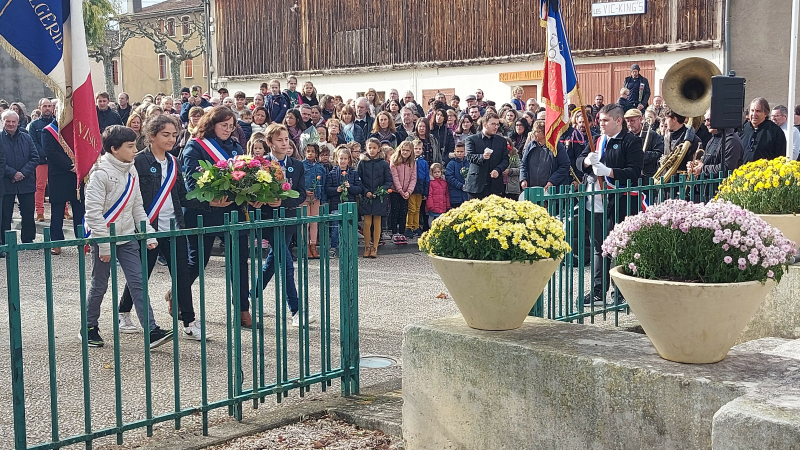 Commémoration du 11 novembre : devoir de mémoire, convivialité et pédagogie à Vic-Fezensac