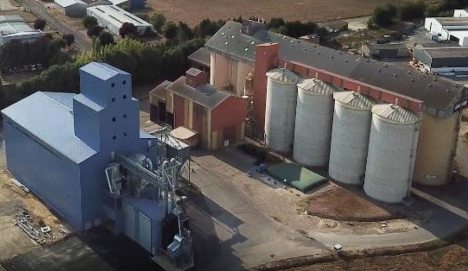 le-nouveau-silo-bio-situe-a-fleurance-dans-le-gers (2).jpg