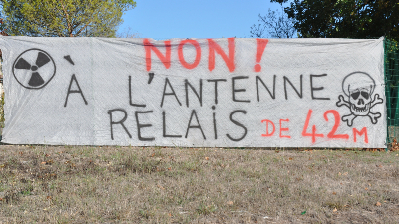 Installation d'une antenne relais-téléphonique de 42 mètres à proximité des habitations à Rozès : un collectif d'habitants dit non !