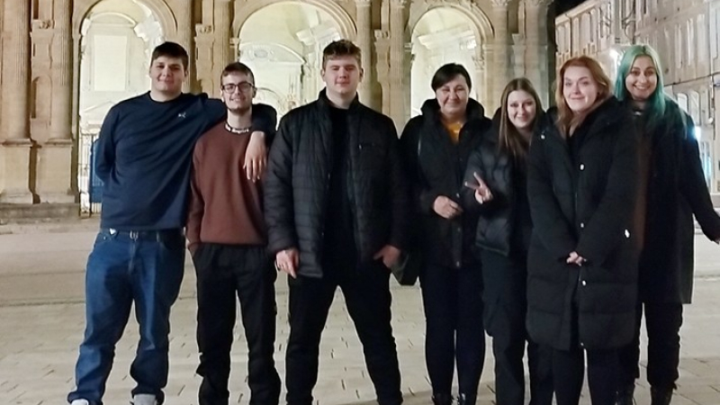 Erasmus Plus . Six jeunes Tchèques découvrent le Gers