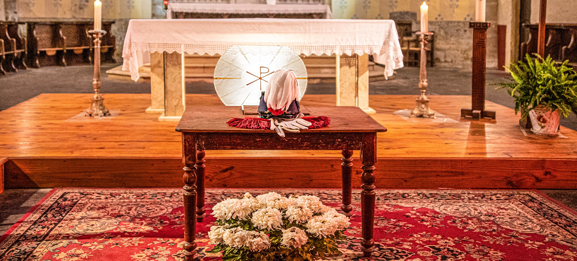0 Le casoar en l'église sainte-Marie de Bassoues 1bis 031222.jpg