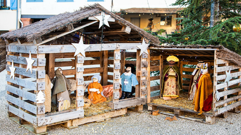 Traditionnel marché de Noël sous les couverts à Lupiac