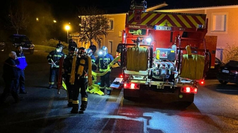 Une maison la proie des flammes