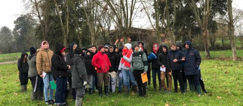 Lycée agricole de Beaulieu : les élèves en visite, à la découverte de pratiques agroécologiques