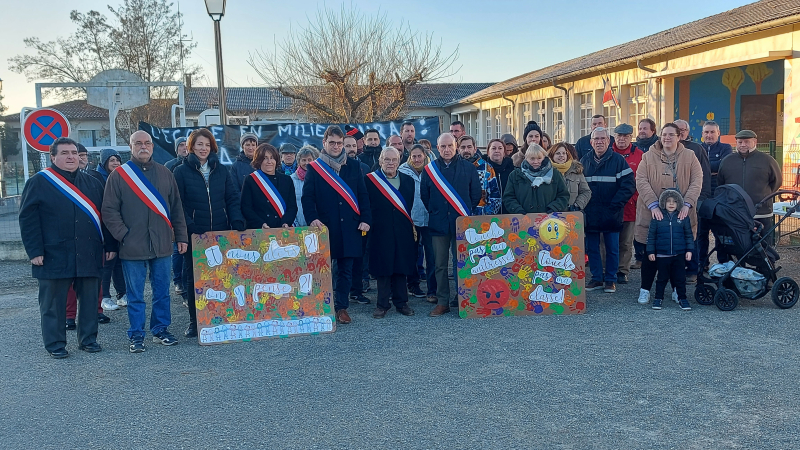 Importante mobilisation des élus et des parents d'élèves contre la suppression d'une classe à Lannepax