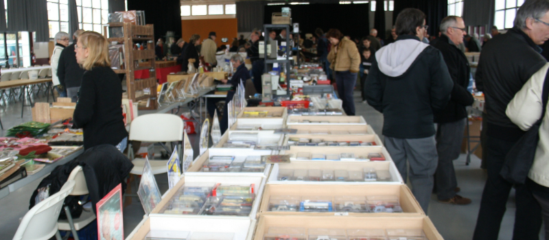 La bourse aux collections, un rendez-vous de passionnés