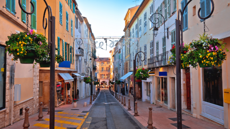 Lancement du programme de reconquête du commerce rural