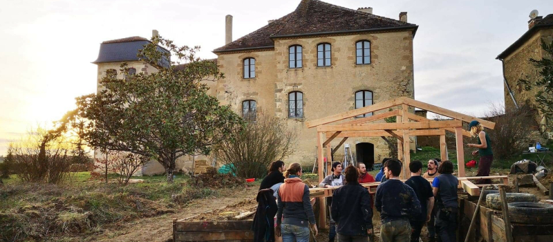 L'association Château Neuf des Peuples sur DFM  930 mercredi