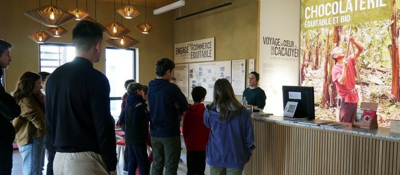 L’espace Jeunes de Fleurance en visite à la chocolaterie d’Ethiquable