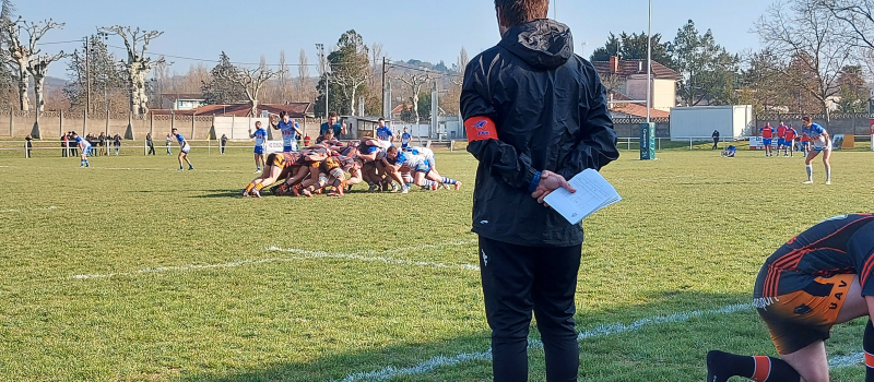 UAV Rugby : un merle sur la pelouse de Goulin...