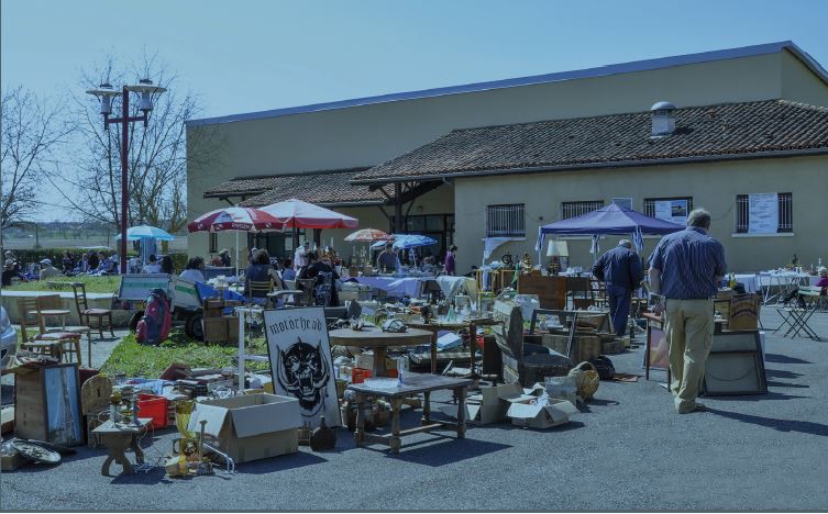 vide grenier .jpg