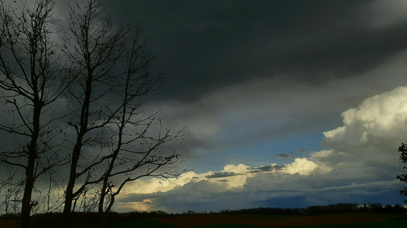 Orage ô des espoirs.... de pluie