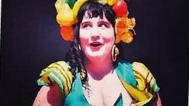 Domaine de Boulouch : Soirée cabaret et burlesque suivie d'une ambiance avec musique des années 80