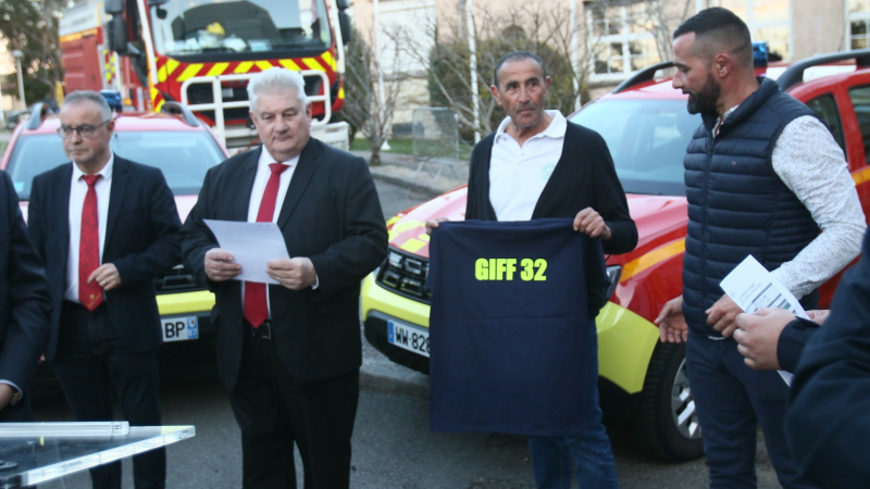 La confrérie de la Fève chez les pompiers  pour une action caritative
