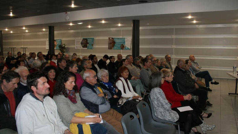 " Les bienfaits de la propolis et du pollen" une conférence  des plus instructives qui a réuni une centaine de personnes