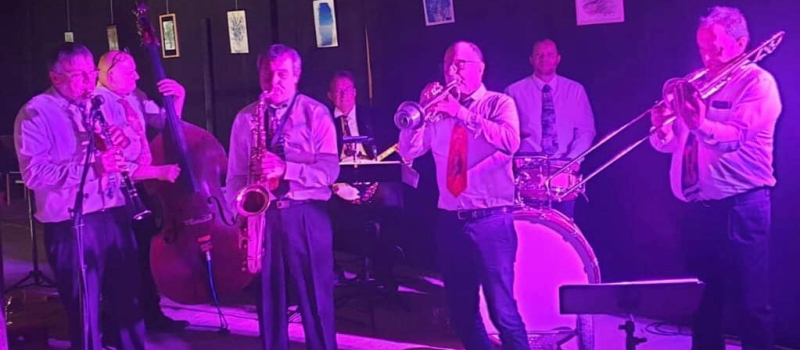 Prochain " facteur jazz " le jeudi 6 avril avec  Cocktail Jazz Band-New Orleans