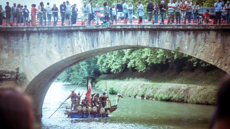 Sur terre et sur l'eau : Course de caisses à savon