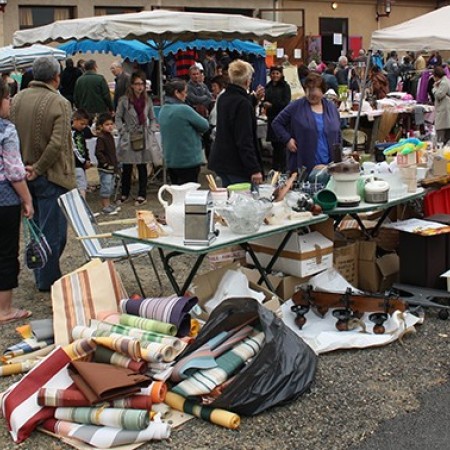 vide grenier photo lionel Lemaire.jpg