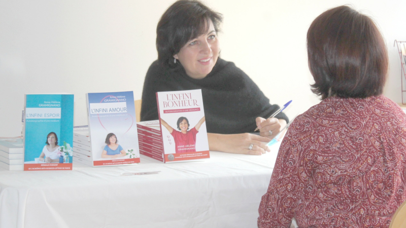 Ce fut un accueil chaleureux pour Anne-Hélène Gramignano par l'équipe de la médiathèque de Seissan!